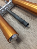 0325 / Neuwertig / Upside-Down-Gabel (USD) Motoflow