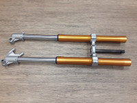 0325 / Neuwertig / Upside-Down-Gabel (USD) Motoflow