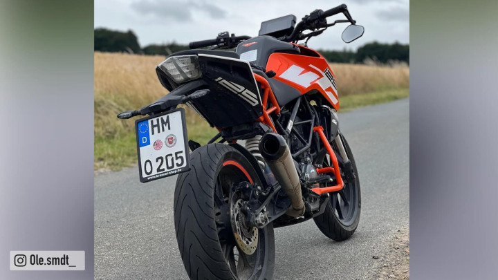 Ktm Duke 125 Radical Racing Gp Carbon Exhaust system Radical Racing GP Carbon KTM Duke 125 from 2017 on, with