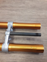 0325 / Neuwertig / Upside-Down-Gabel (USD) Motoflow